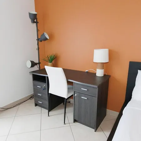 Holiday home Grand 4chb Centre-ville 8-10 Personnes *